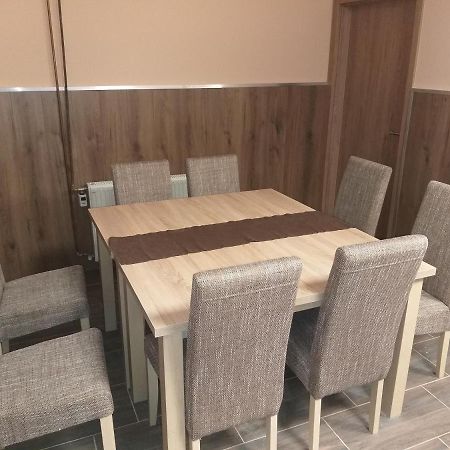 Bed and Breakfast M7 Galeria Panzio Летенє Екстер'єр фото