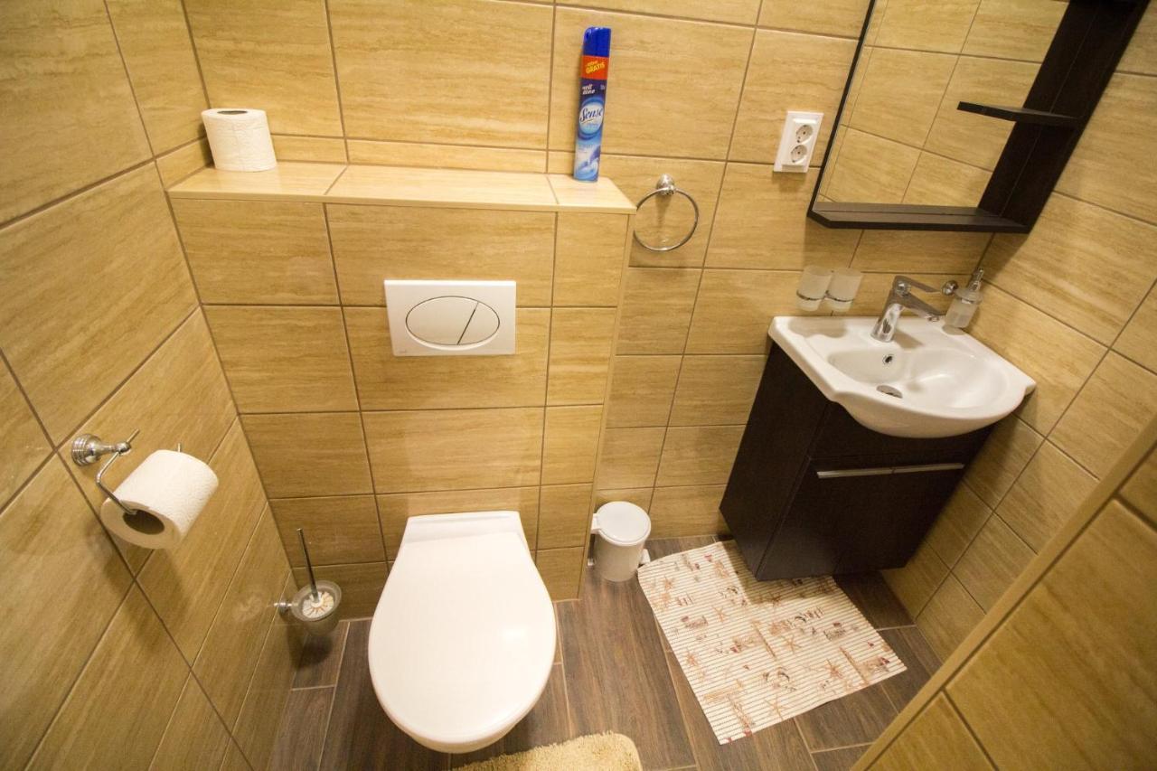 Bed and Breakfast M7 Galeria Panzio Летенє Екстер'єр фото